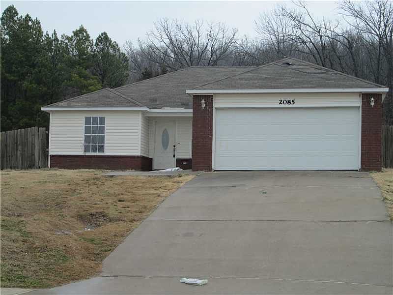 2nd image of 2085 Crystal Ct