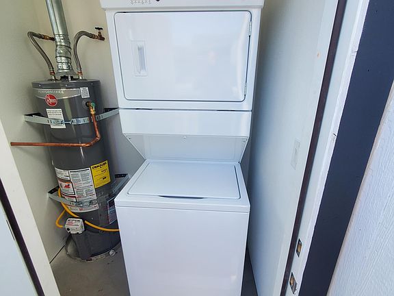 4th image of 425 25th St #5