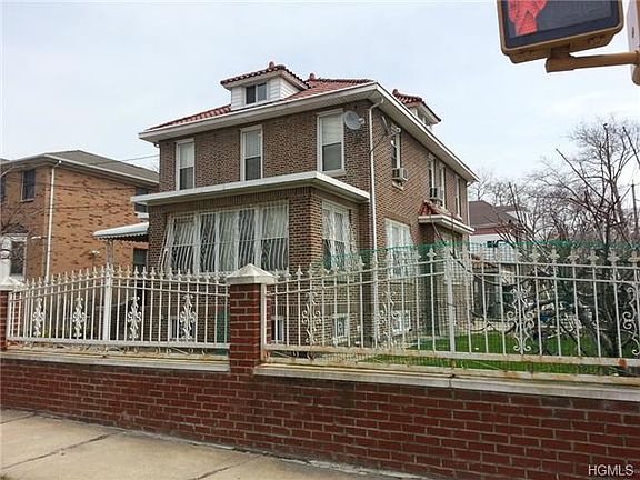 2nd image of 2400 Laconia Ave