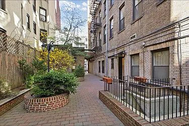 Rented by CitySites Real Estate Group