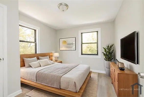 5 bed, 2079 sqft, $7,688 — Photo 4
