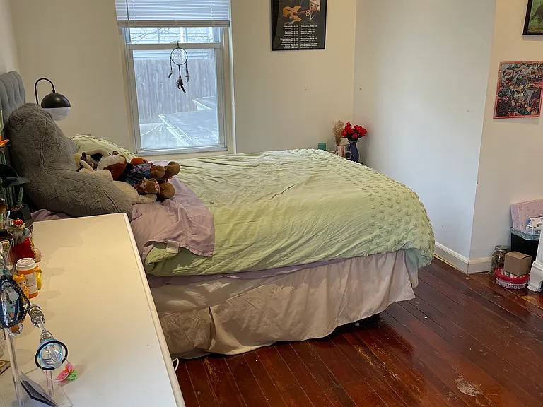446 Krams Ave — Photo 23