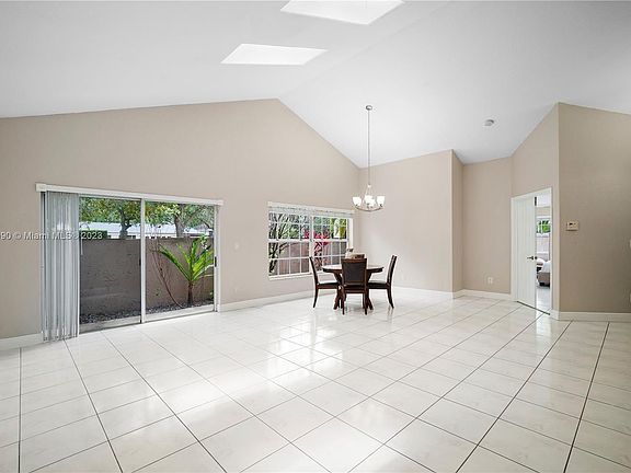 5th image of 15233 NW 87th Ct