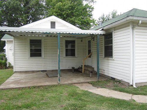 3rd image of 707 N Joplin Ave