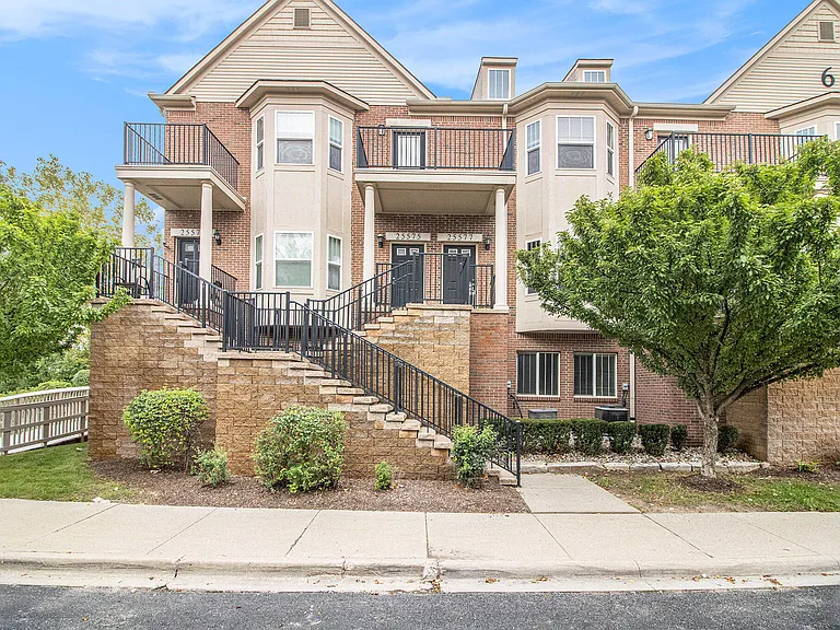 25575 Portico Ln — Photo 1
