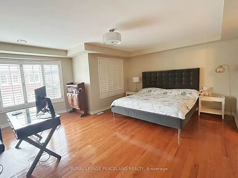 23 Halldorson Ave — Photo 8