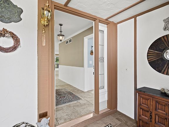 2nd image of 1033 Wheaton Oaks Dr