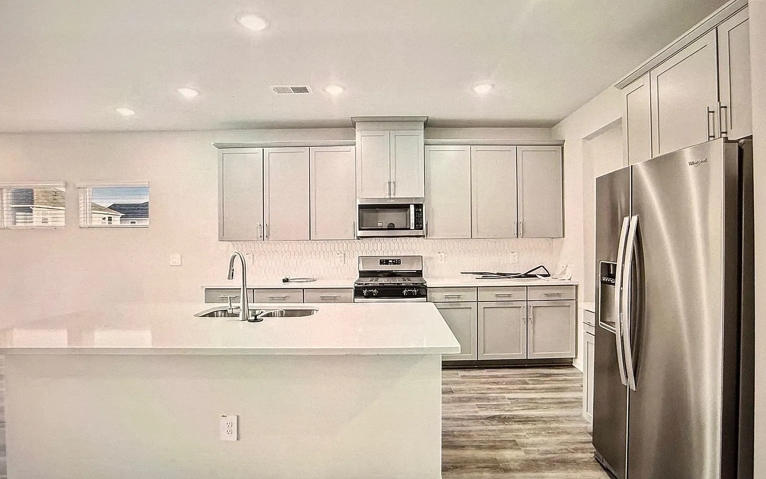 5 bed, 2967 sqft, $2,300 — Photo 4