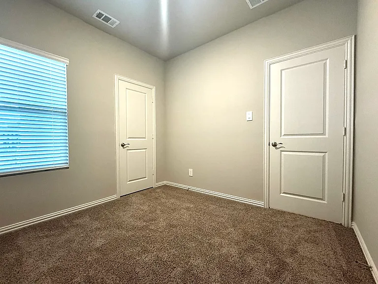 3915 Marble Falls Dr — Photo 21