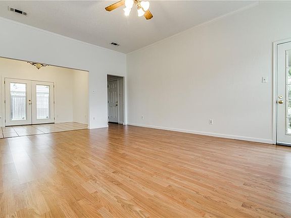 4th image of 7805 Salzburg Dr