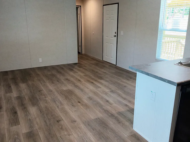 1031 Davis Rd — Photo 6