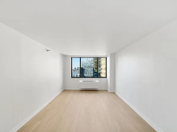 75 West End Avenue image 3 of 38