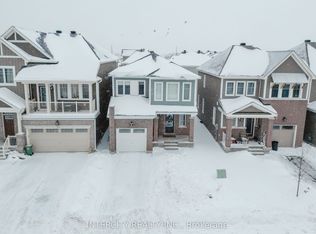 124 Hackamore Cres, Ottawa, ON K0A2Z0