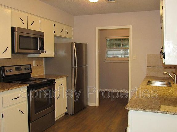 4th image of 1002 N Wall St