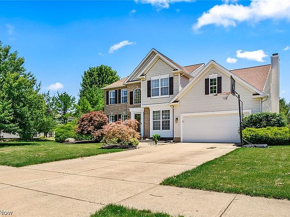 4th image of 9195 Victoria Ln