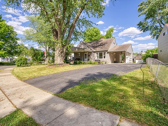 2nd image of 4187 Mayflower Blvd