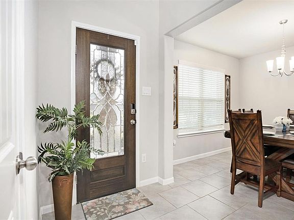 Entry way with tile floors.