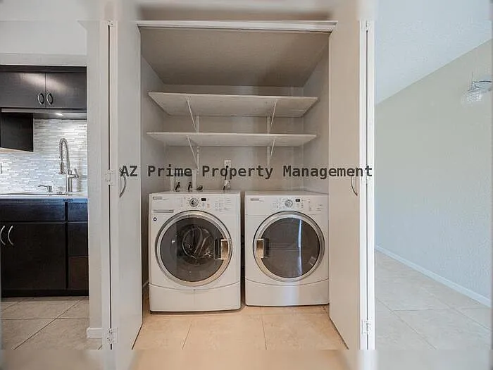 1218 E Carter Dr — Photo 25