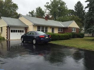 12 Beverly Ave, Malvern, PA 19355
