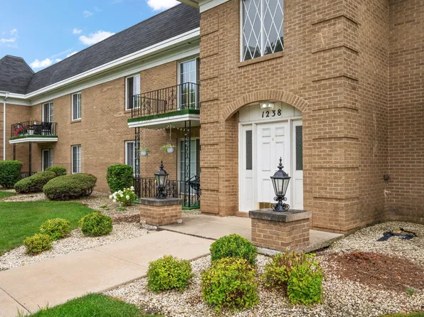 1238 Camellia Dr APT 11, Munster, IN 46321