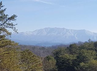 658 Stockton Dr, Sevierville, TN 37876