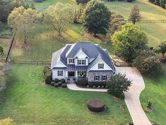 2nd image of 5909 Two Pines Trl
