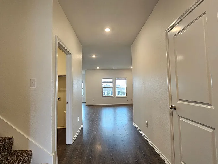 813 Fueller Dr — Photo 10