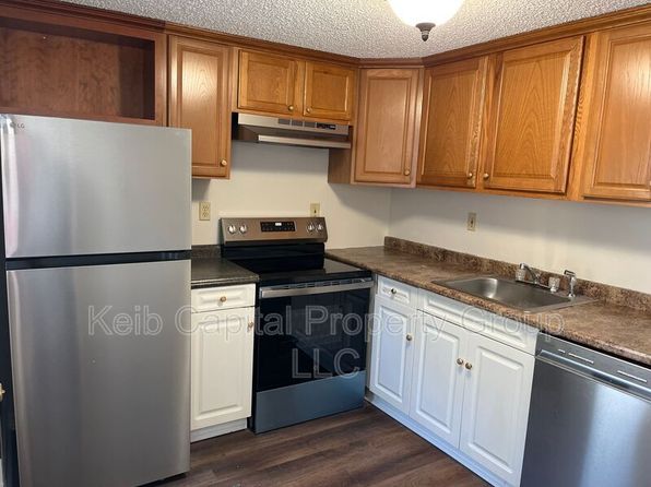 90-92 Ford St #9