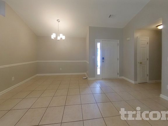 4th image of 923 Laurel Green Ln