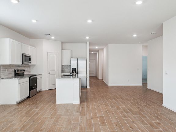 7th image of this home