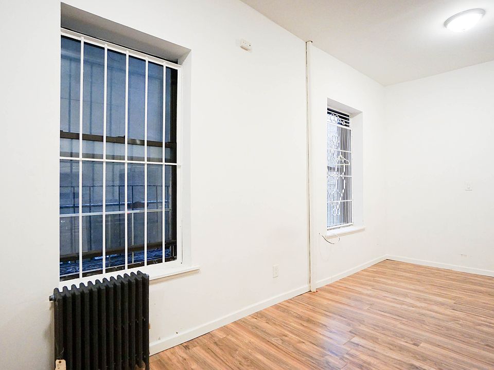 1st image of 631 E 11th St APT 1