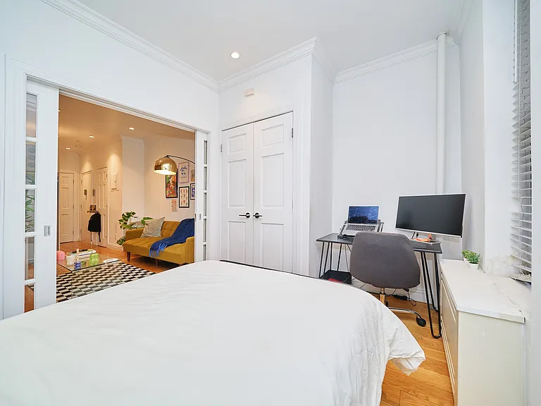 321 E 78th St #2D — Photo 7