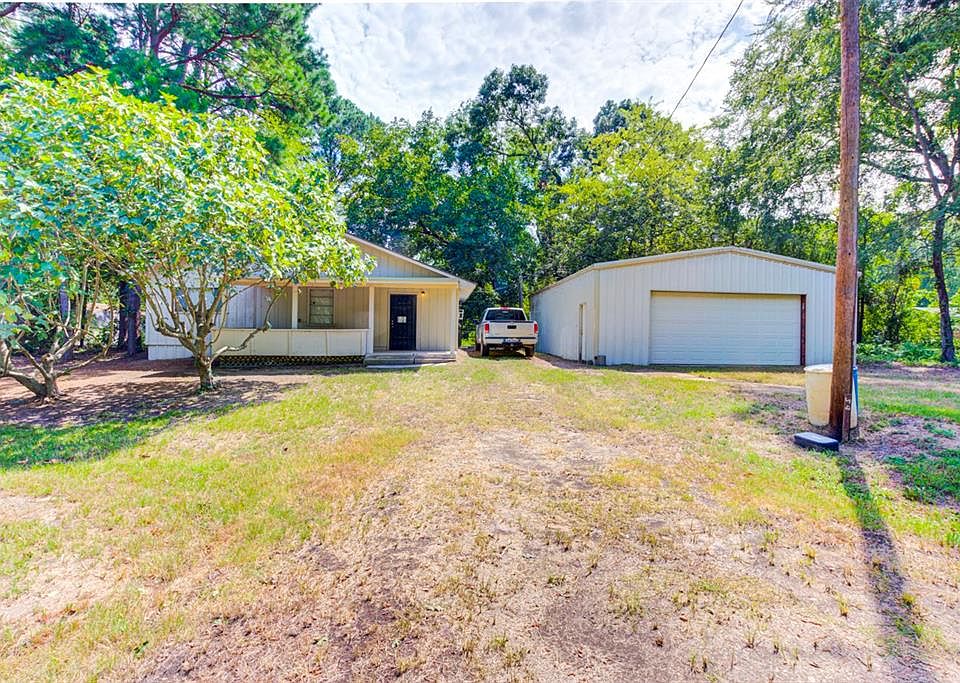 1st image of 16688 Lakeway Cir