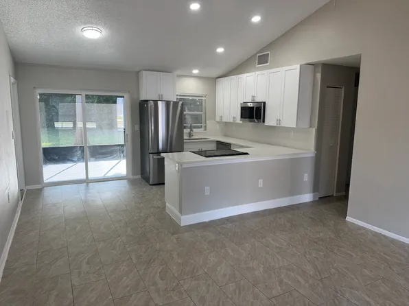 3323 Dellefield St, New Port Richey, FL 34655