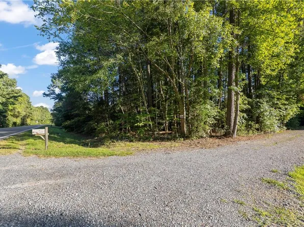 26 John Clayton Memorial Hwy, North, VA 23128