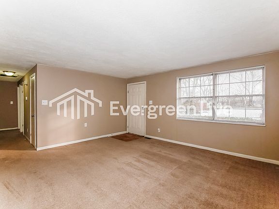 4th image of 10402 Chris Dr