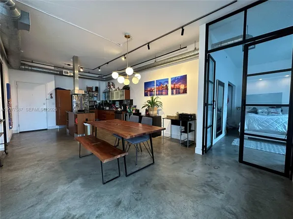 10 SW South River Dr #Penthouse 102, Miami, FL 33130