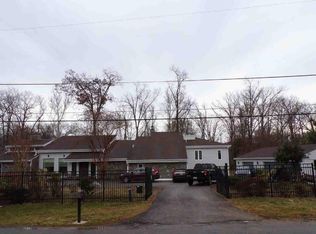 9810 Newhall Rd, Potomac, MD 20854