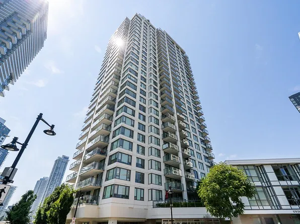 570 Emerson St #2002, Coquitlam, BC V3J 0G3