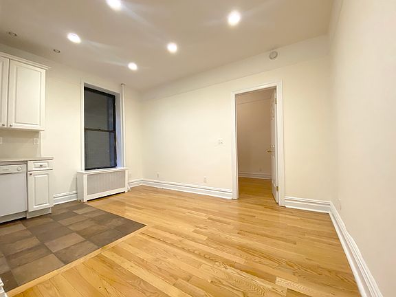 4th image of 209 W 97th St APT 1G