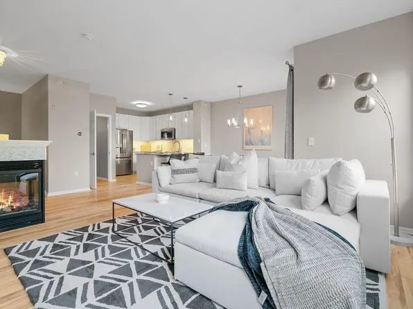 560 N 2nd St APT 405, Minneapolis, MN 55401