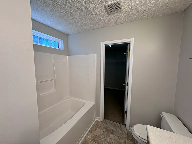 6528 Forest Cross Dr — Photo 17