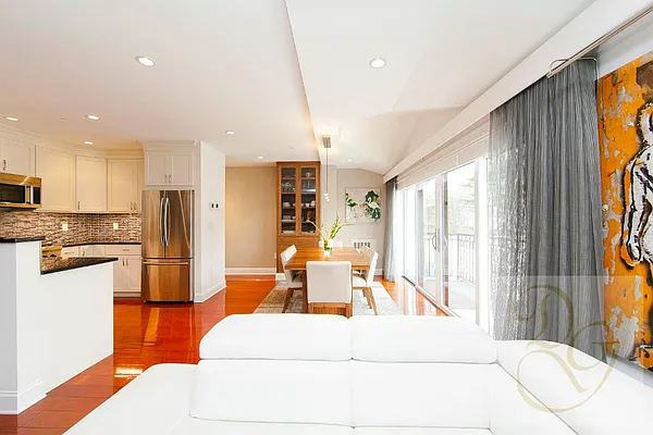 Sold by Dorsa Group | media 14