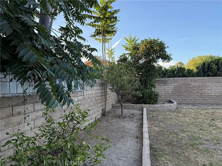 21417 Germain St — Photo 29