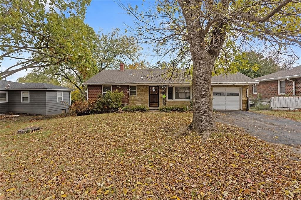 2931 S Hardy Ave, Independence, MO 64052 | Zillow