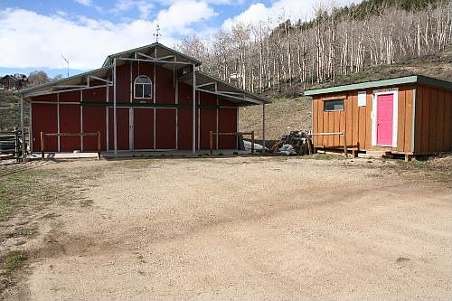 5 Stall Barn