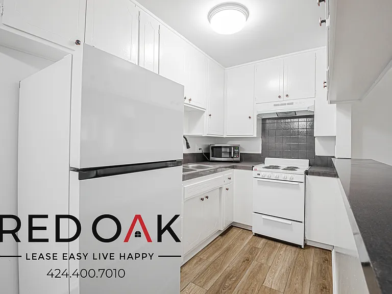 1539 N Alexandria Ave #303 — Photo 3