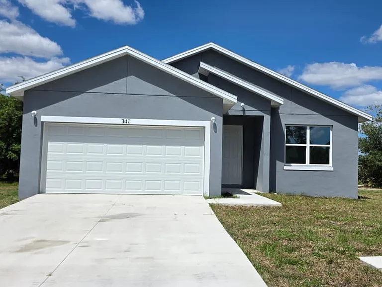 341 Amberjack Ln — Photo 1