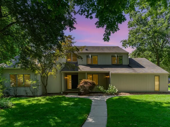 2506 Jamestown Dr, Midland, MI 48642