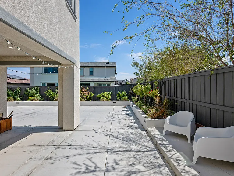 6274 Carousel Ave — Photo 27